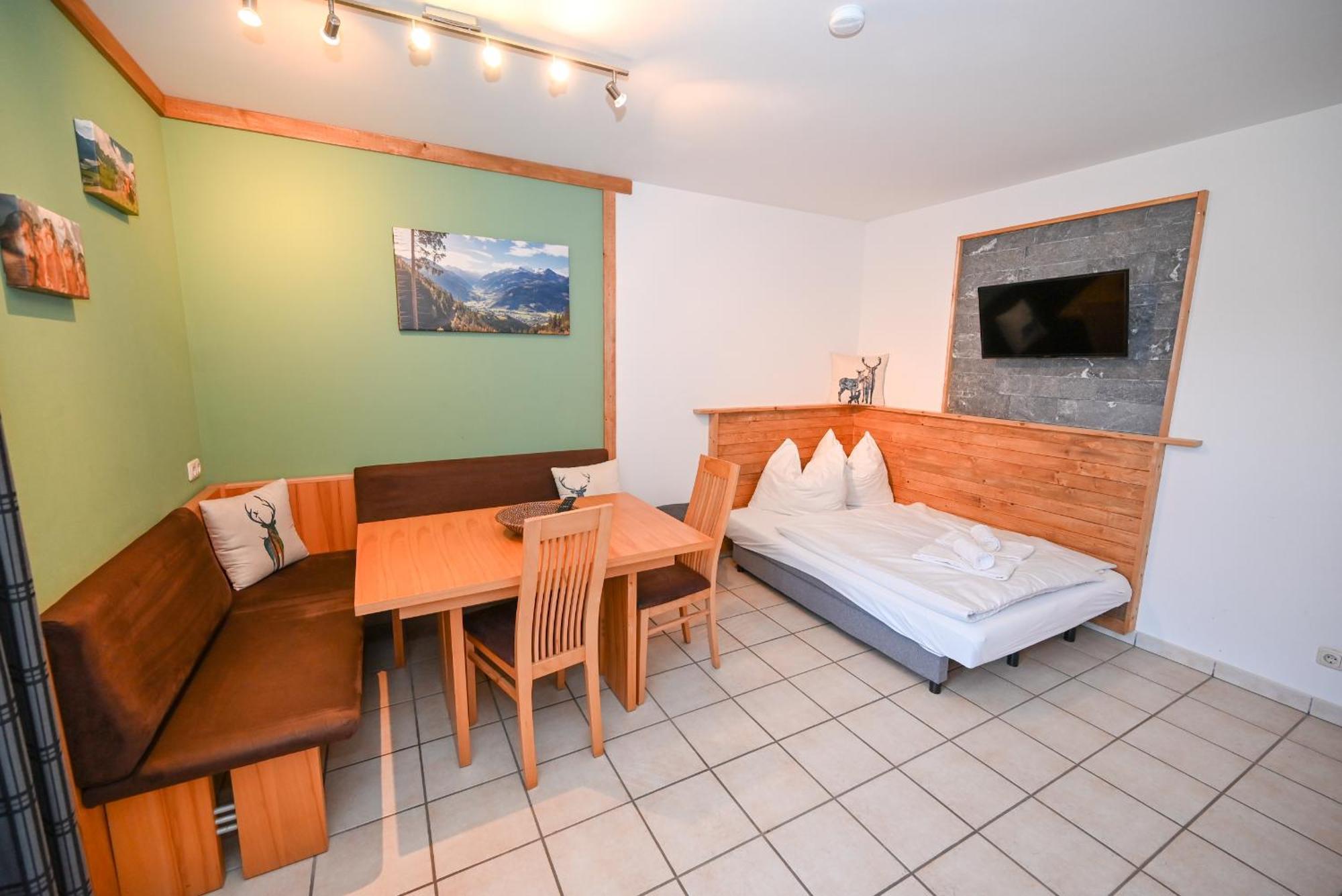 Panorama Apartments Bruck By All In One Apartments Bruck an der Grossglocknerstrasse Exterior photo